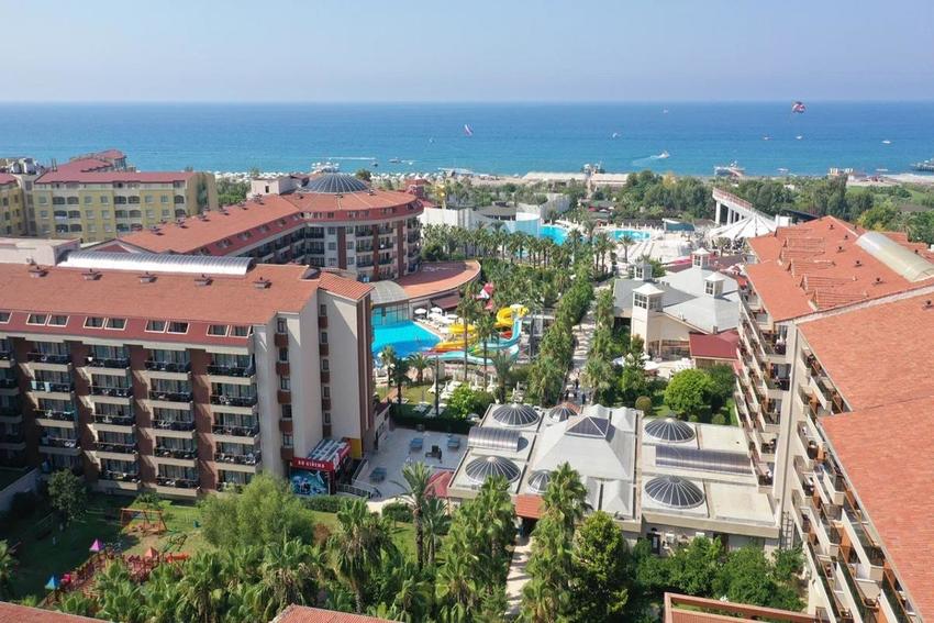 Selge Beach Resort Spa