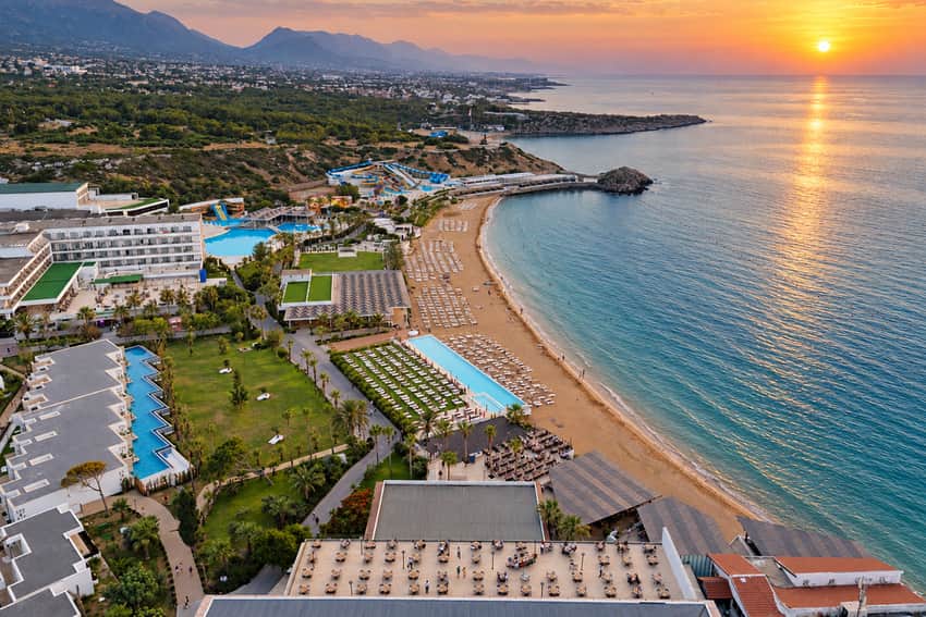 Acapulco Resort Convention Spa Hotel
