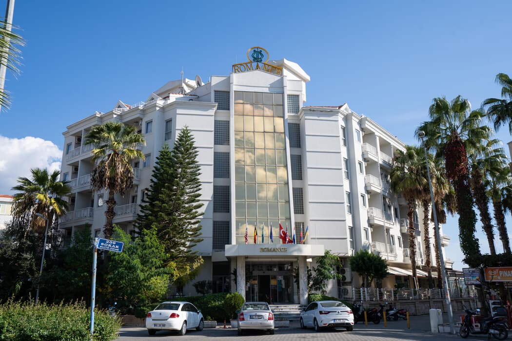 Romance Beach Hotel