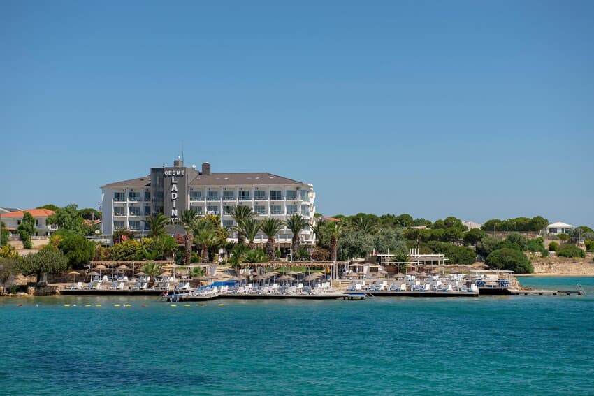 Çeşme Ladin Otel
