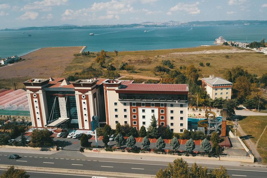 Elegance Resort Hotel