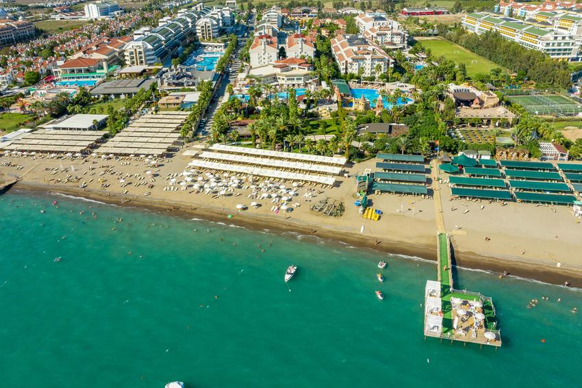 Aydınbey Famous Resort Hotel