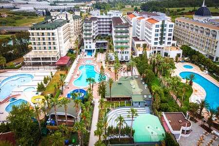 Holiday Park Resort Hotel