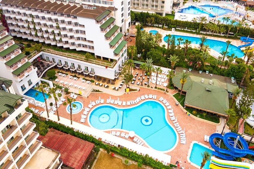 Holiday Park Resort Hotel