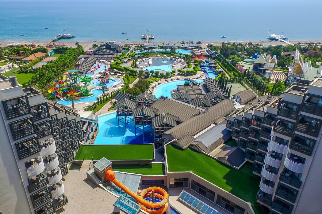 Limak Lara Deluxe Hotel Resort