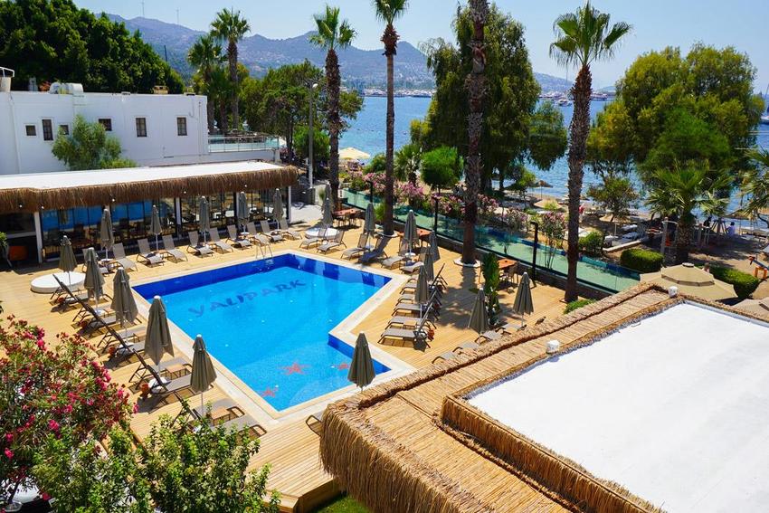 Yalıpark Beach Hotel