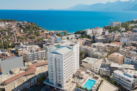 Best Western Plus Khan Hotel