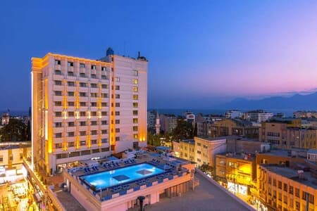 Best Western Plus Khan Hotel