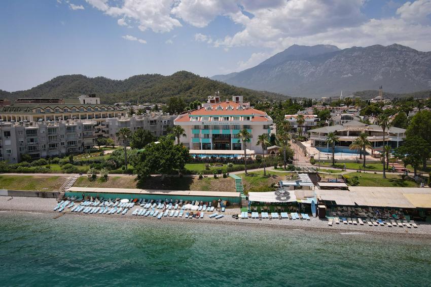 Valeri Beach Hotel (+12)
