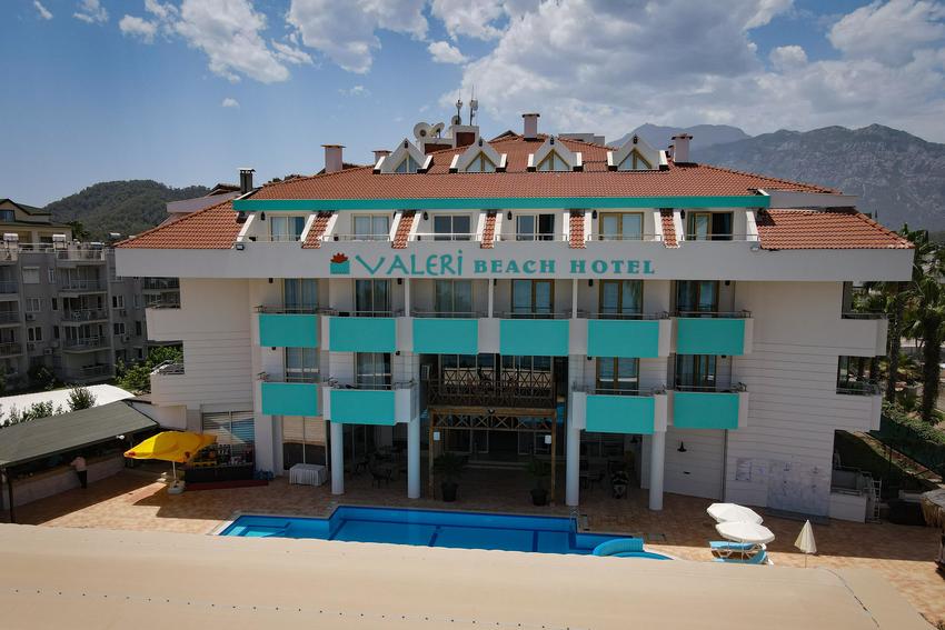 Valeri Beach Hotel (+12)