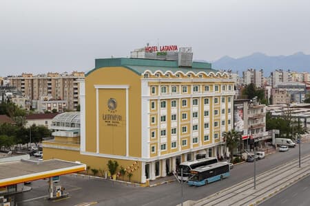 Latanya Palm Hotel