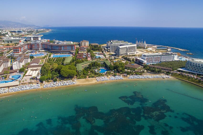 Lonicera World Hotel