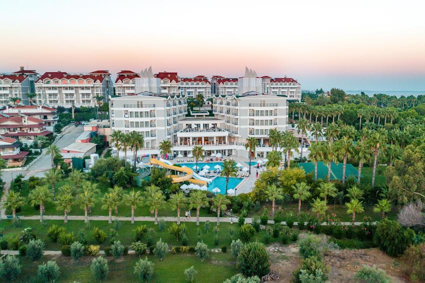 Royal Atlantis Beach