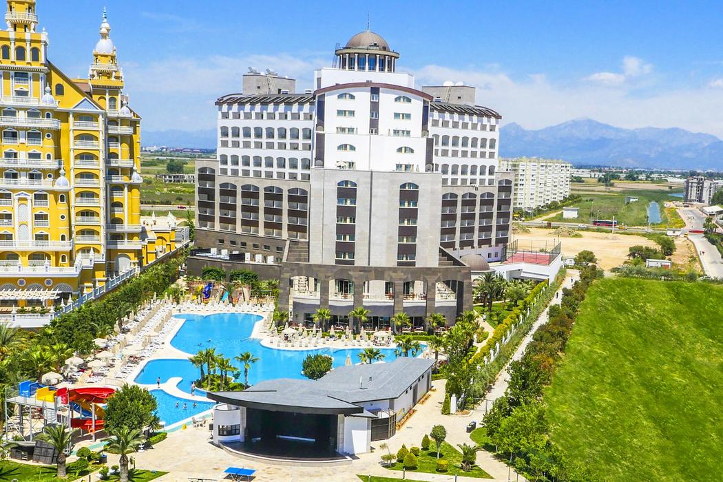 Hotel Melas Lara