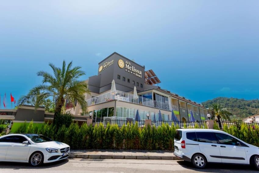 Rich Melissa Hotel