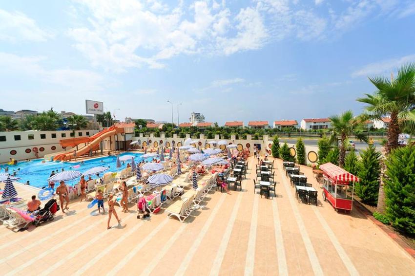 Arabella World Hotel