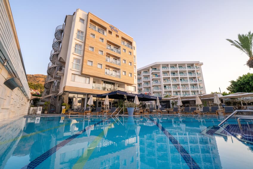 Cettia Beach Resort +16