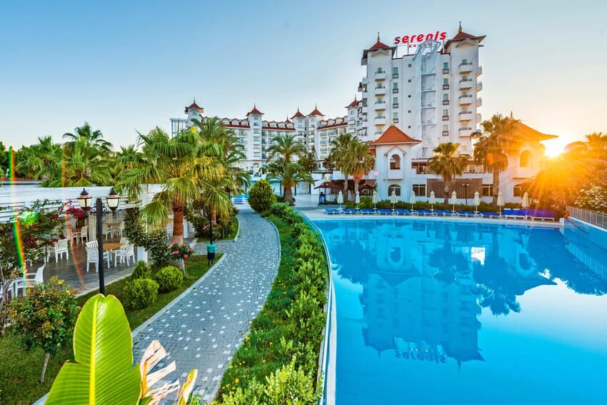 Serenis Hotel Side