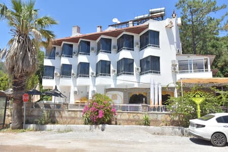 Anerissa Hotel