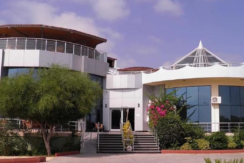 Crystal Rocks Holiday Resort