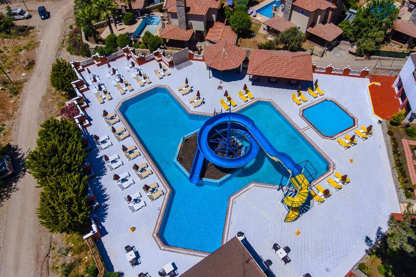 Sunshine Holiday Resort