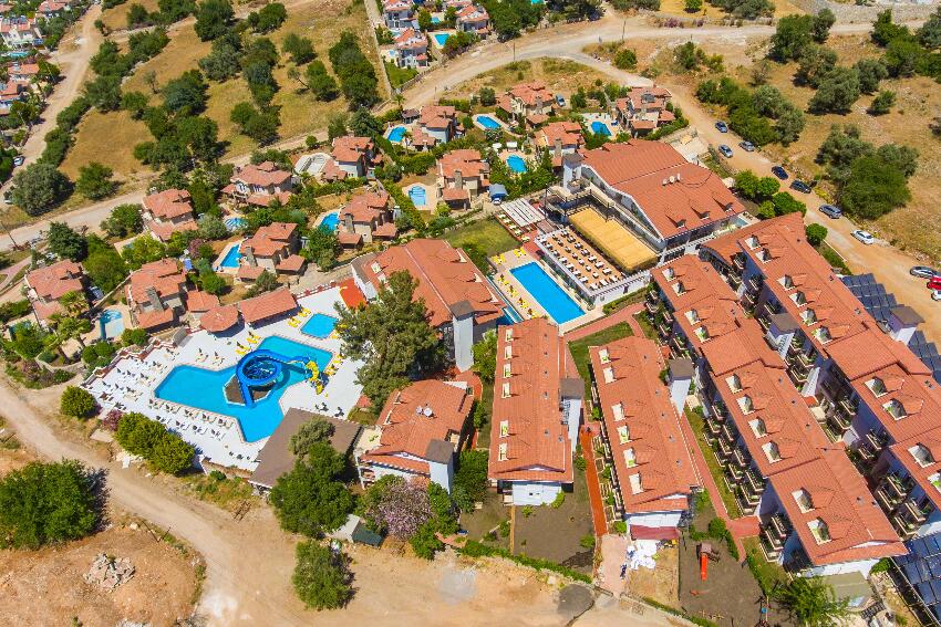 Sunshine Holiday Resort