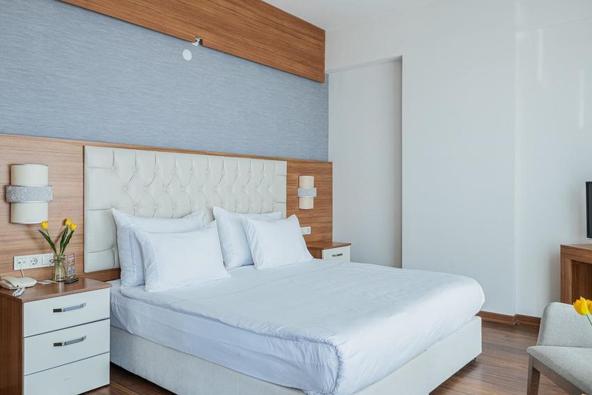 Parion Hotel