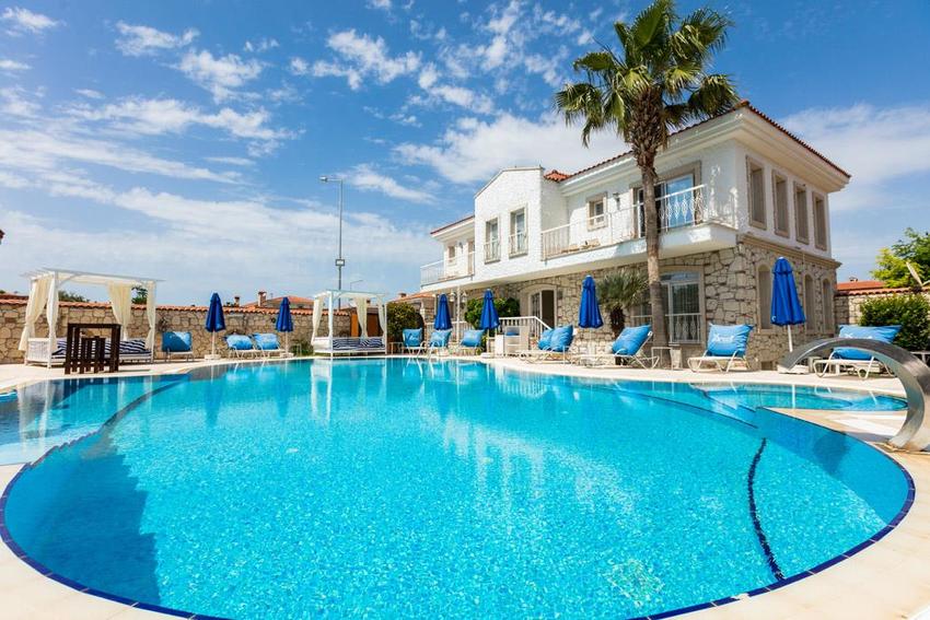 Alaroof Otel