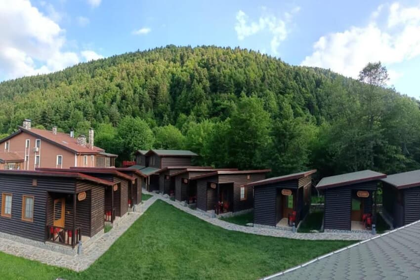 Abant Bahçeli Köşk