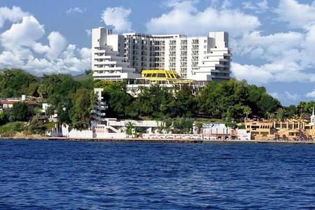 Blue Vista Hill Hotel