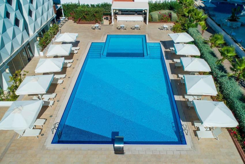 Elite World Marmaris (+16)