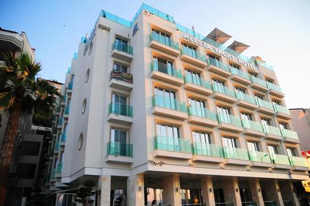 Alesta Yacht Hotel
