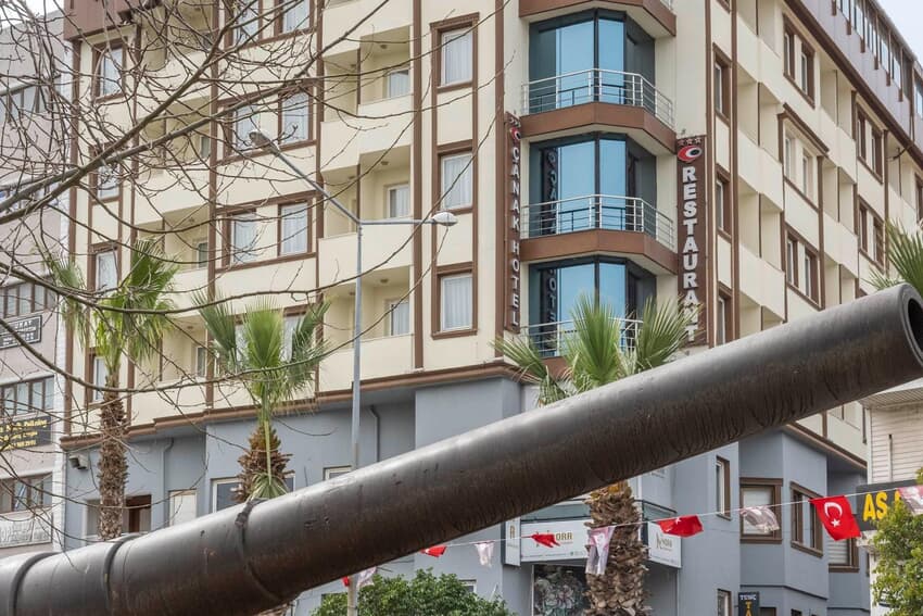 Çanak Hotel