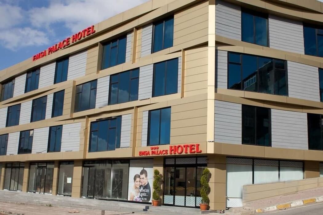 Emsa Palace Hotel