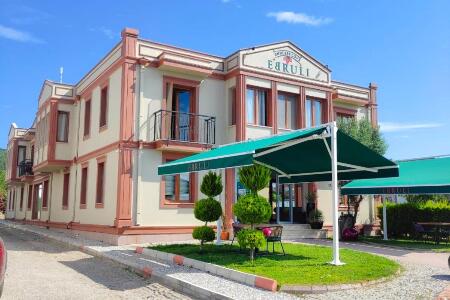 Ebruli Pansiyon Cunda