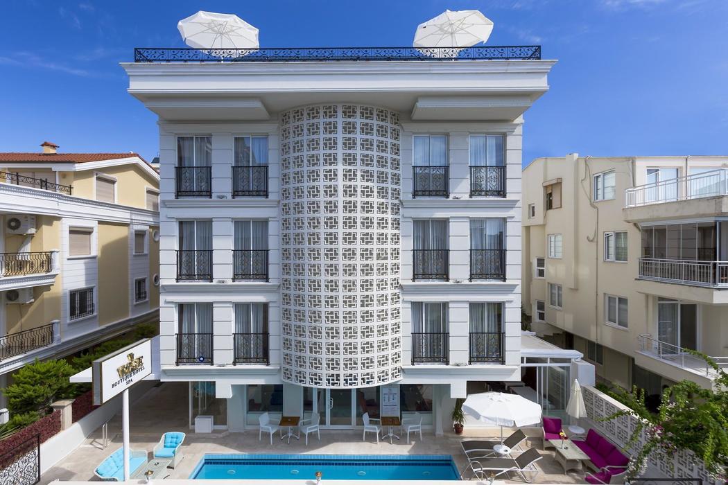 Wise Hotel Spa - Adult Only