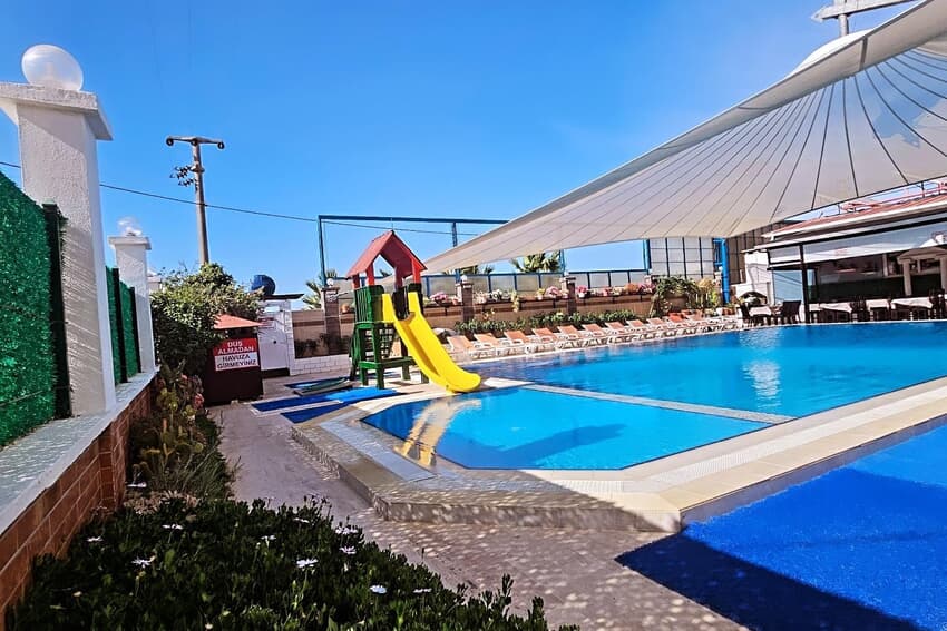 Nil Hotel Sarımsaklı