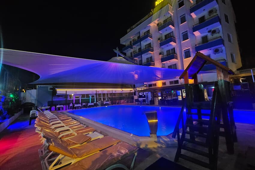 Nil Hotel Sarımsaklı