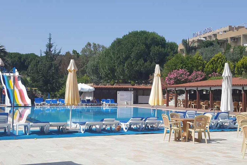 Pigale Family Club