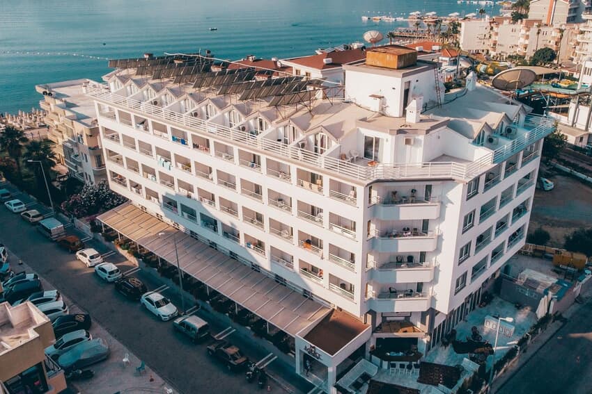 Mert Seaside Hotel