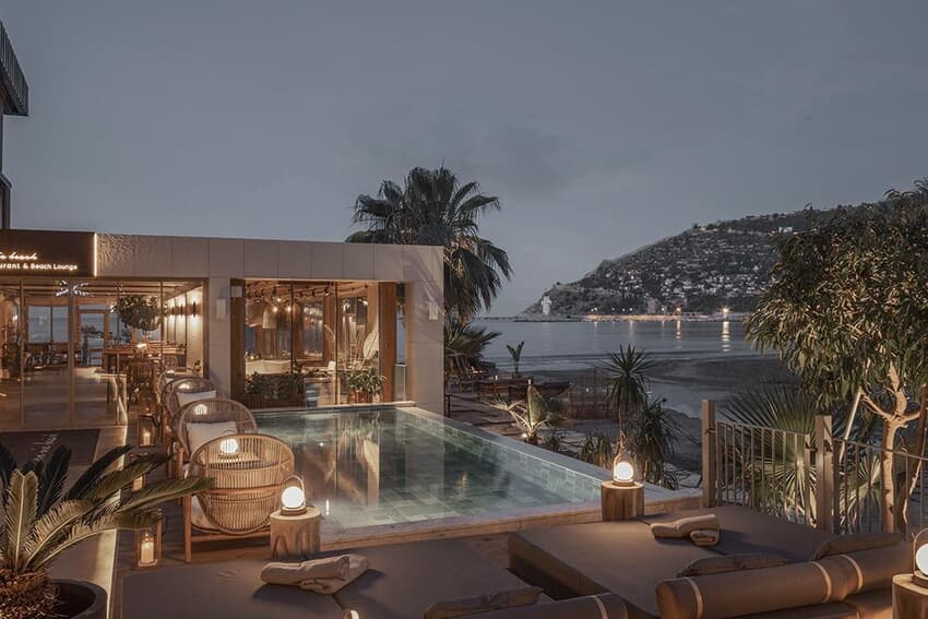 En Vie Beach Boutique Hotel