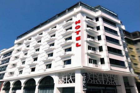 Grand Deluxe Hotel