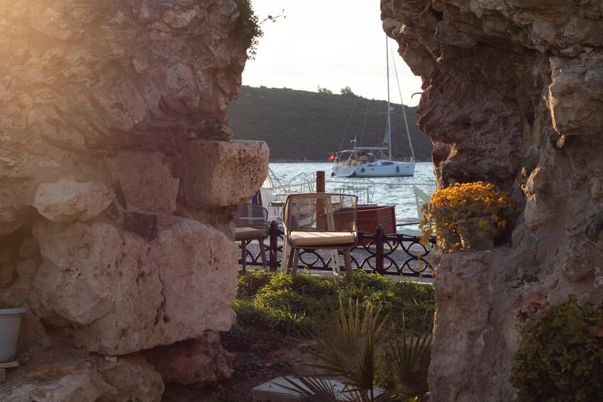 Silenos Boutique Hotel