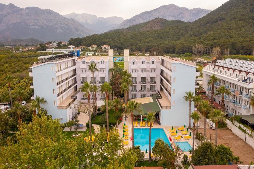 Malibu Garden Resort