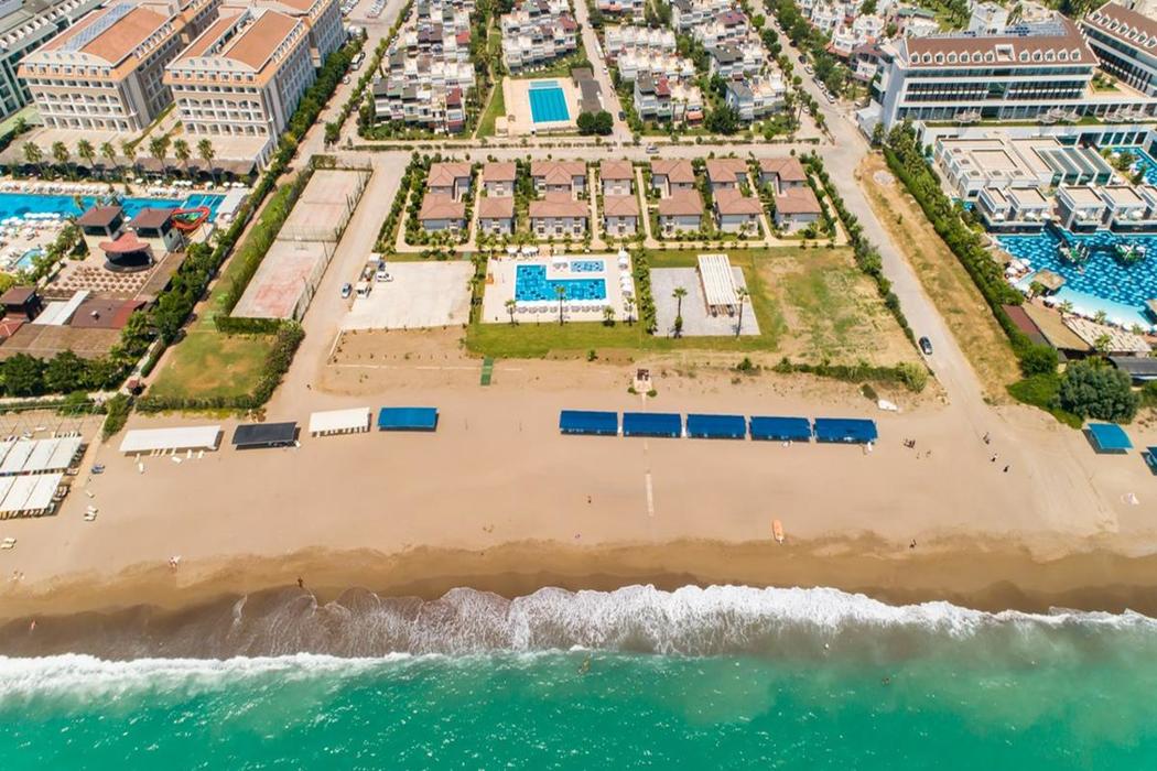 Crystal Boutique Beach Resort +16