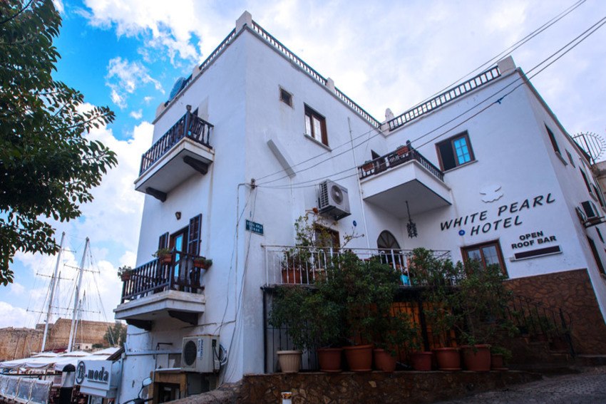 White Pearl Hotel
