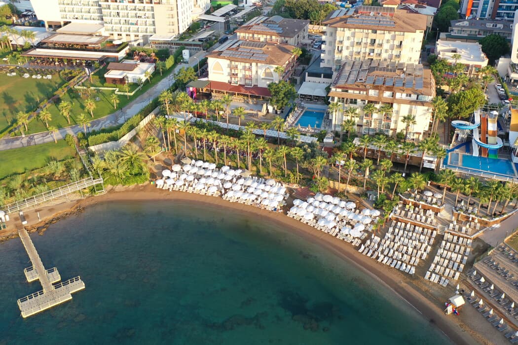 Eos Beach Resort (Ex. Crystal Land Of Paradise)