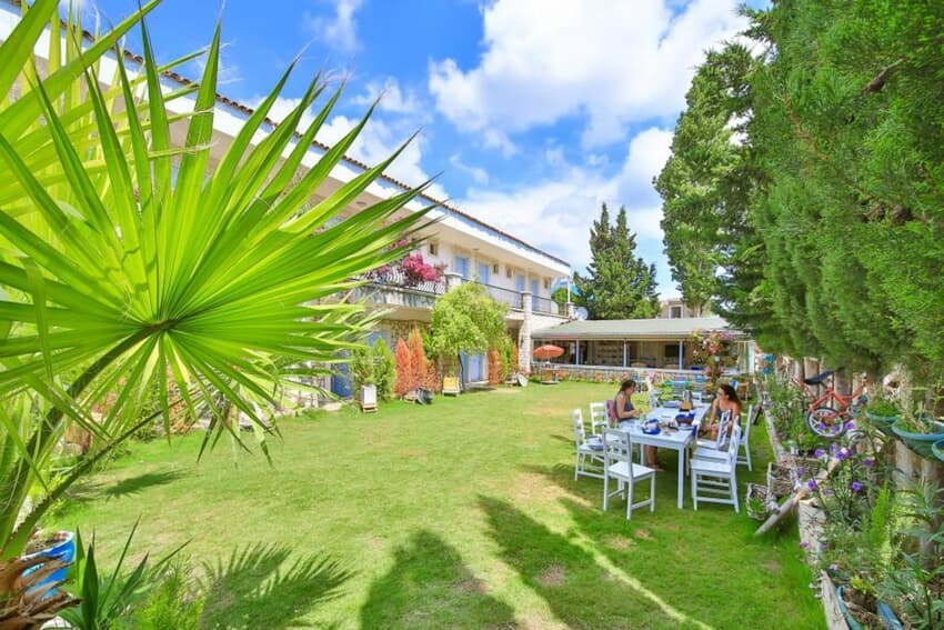 Alasonya Otel Alaçatı By Lamira