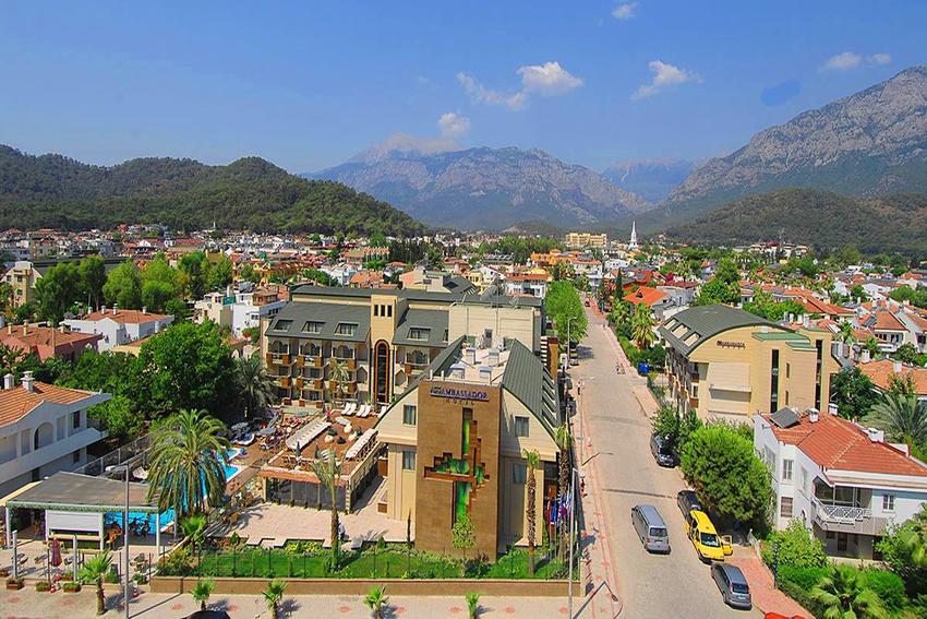 Ambassador Plaza Hotel	