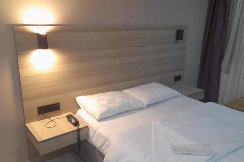 Moon Suit Otel